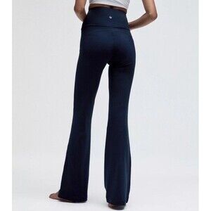 Lululemon Womens Groove Pant Súper High-Rise Flare Pant Leggings True Navy Sz 8